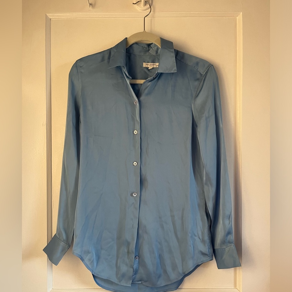 XS/S Luxurious Blue Silk L/S Button Up Blouse